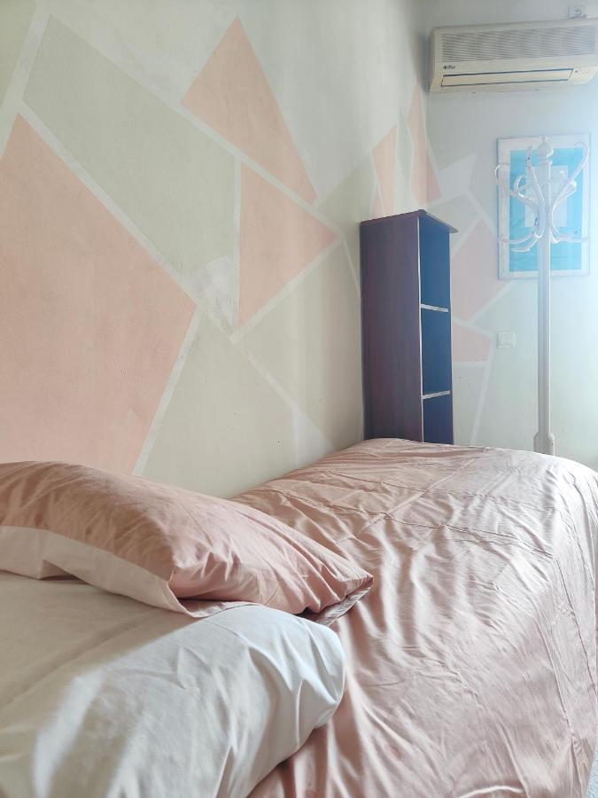 Lovely 1-bedroom Loft With Terrace. Amazing View. Apartament Sevilla